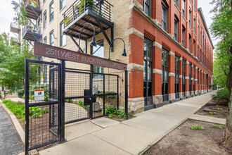 West Bucktown Lofts in Chicago, IL - Building Photo - Building Photo