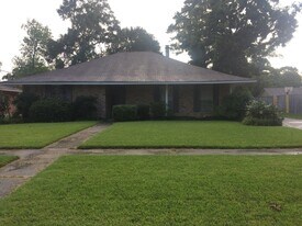 5148 Floynell Dr in Baton Rouge, LA - Building Photo