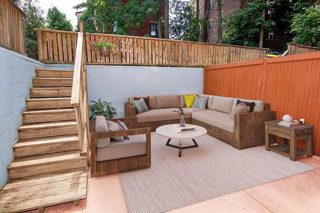 property at 39 Ellery St