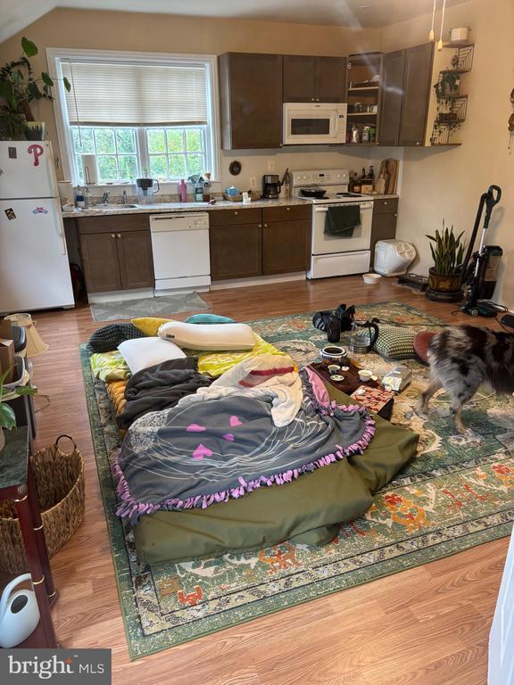 property at 726 W Germantown Pike