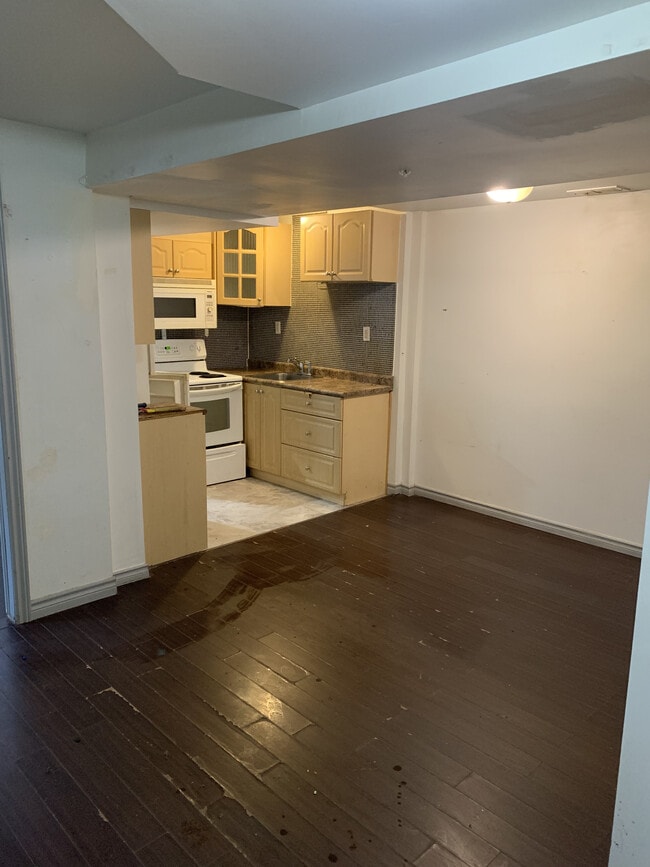 1003 Elgin St N in Cambridge, ON - Building Photo - Building Photo