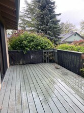 2453 Republic Way in Medford, OR - Building Photo - Building Photo