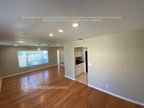 6590 Hollandaire Dr W in Boca Raton, FL - Building Photo - Building Photo