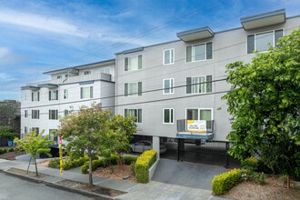 Parker House in Berkeley, CA - Building Photo - Building Photo