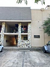 4044 Buena Vista St-Unit -103 in Dallas, TX - Building Photo - Building Photo