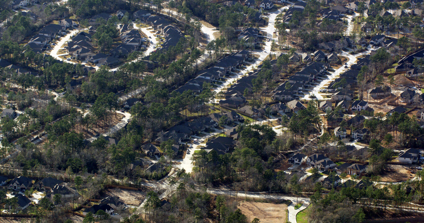 The Woodlands Hills in Willis, TX - Building Photo