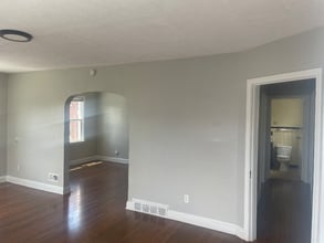 704 10th Ave in Huntington, WV - Building Photo - Building Photo