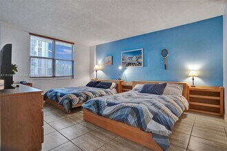 3725 S Ocean Dr in Hollywood, FL - Building Photo - Building Photo