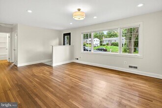 1812 Olney Rd in Falls Church, VA - Building Photo - Building Photo