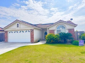 9131 Anchor Island Ct in Bakersfield, CA - Building Photo