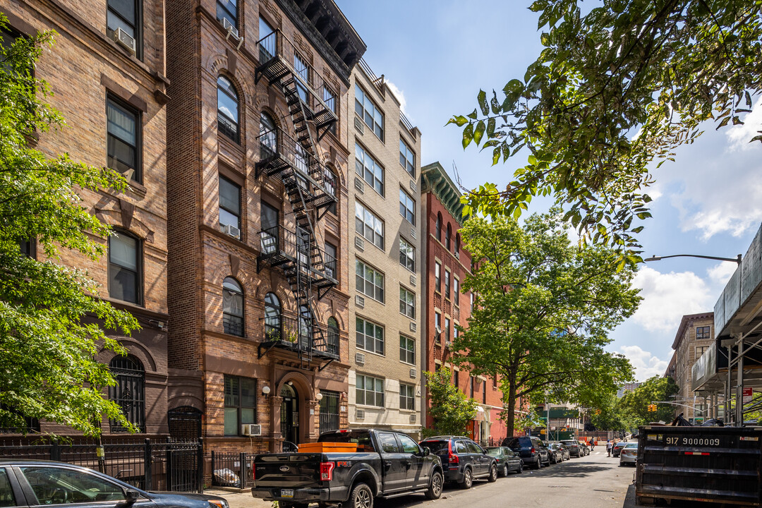 The Sugar Ridge Condominiums in New York, NY - Foto de edificio