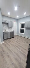 28 Elm Ave in Brockton, MA - Foto de edificio - Building Photo