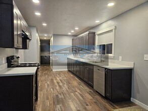 53311 W Lane Rd in Scappoose, OR - Building Photo - Building Photo