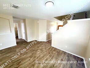 6611 Hartnet Fields in Converse, TX - Building Photo - Building Photo