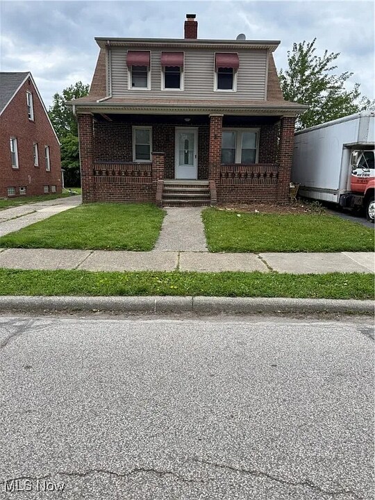 19901 Naumann Ave in Euclid, OH - Building Photo