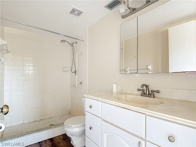 property at 5635 Rattlesnake Hammock Rd
