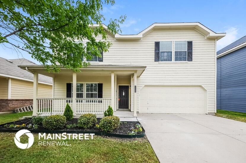 12205 Hunters Crossing Ln in Burleson, TX - Building Photo