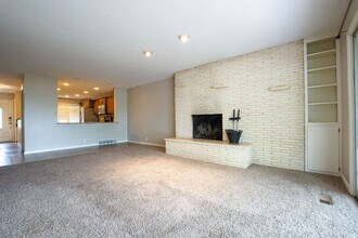 11806 William St-Unit -11806 in Omaha, NE - Building Photo - Building Photo