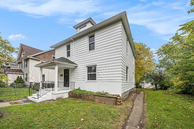 1532 Hamilton Ave NW-Unit -Unit 1 in Grand Rapids, MI - Building Photo - Building Photo