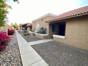 502 W Tonopah Dr, Unit 6 in Phoenix, AZ - Foto de edificio - Building Photo