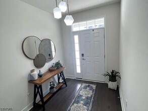 31 Gerhard Pl in Morristown, NJ - Building Photo - Building Photo