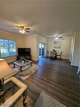 13110 Bella Casa Cir in Ft. Myers, FL - Foto de edificio - Building Photo