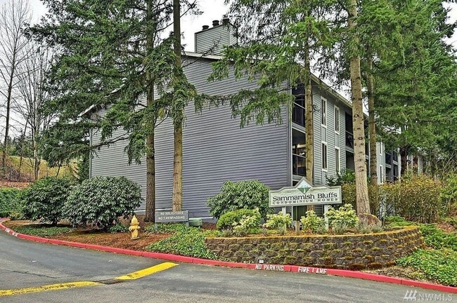 property at 4737 W Lake Sammamish Pkwy SE