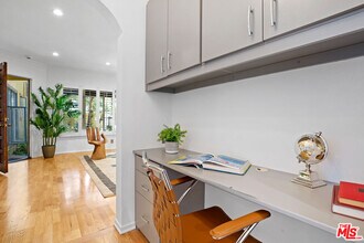 1615 Laurel Ave in Los Angeles, CA - Building Photo - Building Photo
