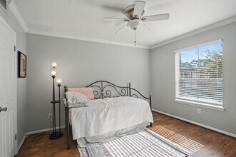 7575 Katy Fwy in Houston, TX - Building Photo - Building Photo