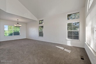 7021 Heatherwood Dr in Reno, NV - Building Photo - Building Photo
