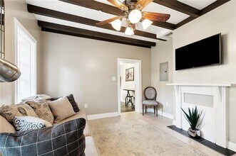 823 Dauphine St in New Orleans, LA - Building Photo - Building Photo