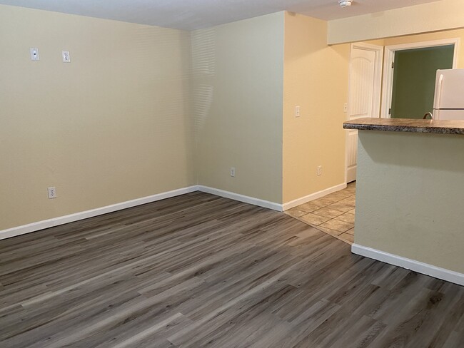 716 Tall Oaks Dr, Unit 100 in St. Clair, MO - Building Photo - Building Photo