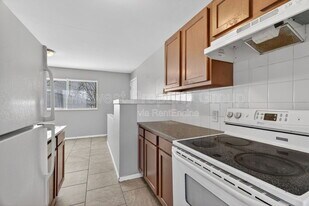 2228 Duchess Dr in St. Louis, MO - Building Photo