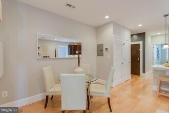 3937 Davis Pl NW in Washington, DC - Building Photo - Building Photo