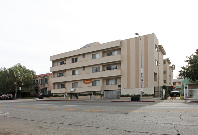 Franklin Apartments in Los Angeles, CA - Building Photo - Building Photo