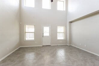 8011 Ecru Ln in Rosharon, TX - Building Photo - Building Photo
