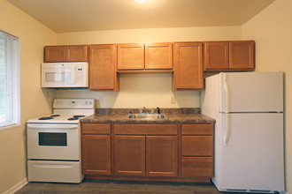 Parklane Apartments in Rochester, NY - Building Photo - Interior Photo