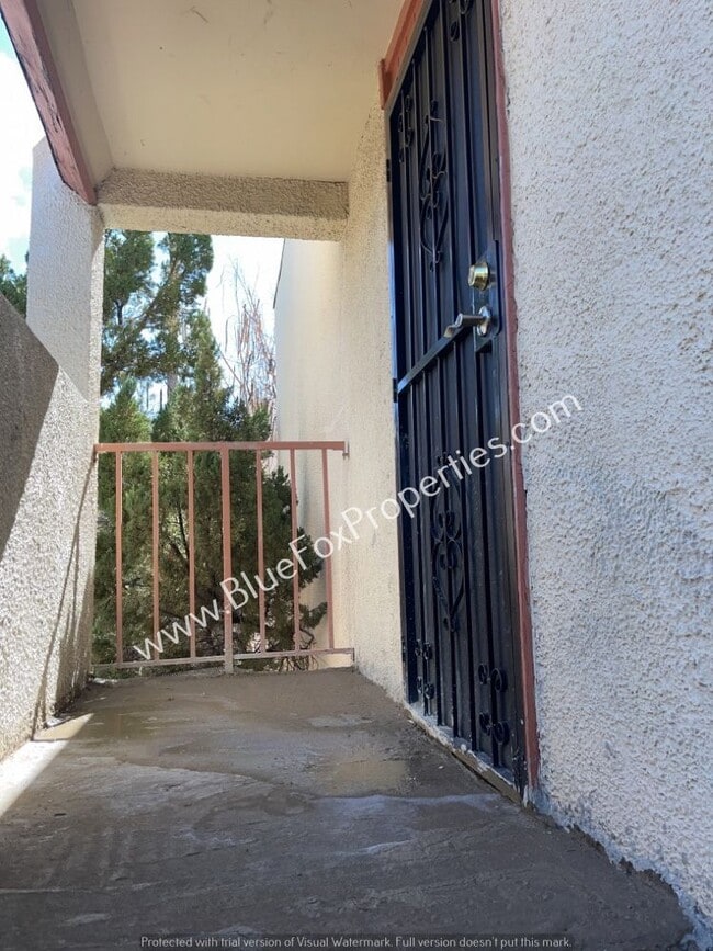 1600 N Wilmot Rd in Tucson, AZ - Building Photo - Building Photo