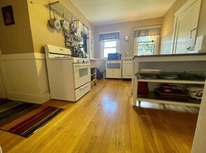 116-118 Lafayette Street in Pawtucket, RI - Foto de edificio - Building Photo