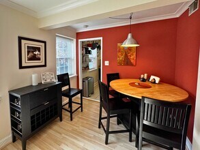 2107 N Scott St in Arlington, VA - Foto de edificio - Building Photo