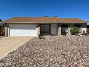 8814 W Mountain View Rd in Peoria, AZ - Building Photo - Building Photo