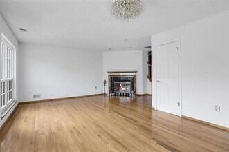 6 Walnut St in Jersey City, NJ - Building Photo - Building Photo