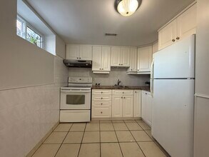 145 Commercial St in Milton, ON - Building Photo - Building Photo