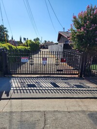 2243 S Harrison St in Stockton, CA - Building Photo - Building Photo