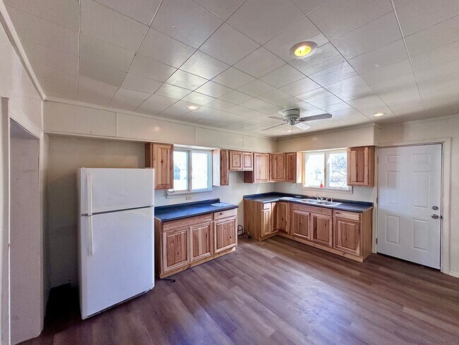 property at 408 N Cascade St