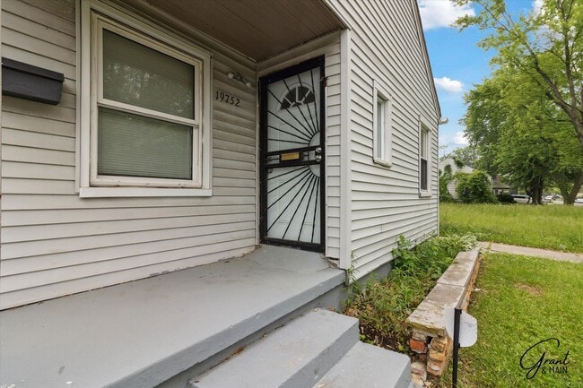19752 Rowe St in Detroit, MI - Building Photo - Building Photo