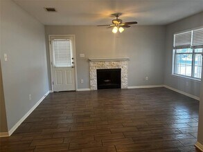 501-503-503 Texas Ave in Round Rock, TX - Building Photo - Building Photo