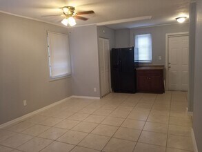 522 W 3rd St in Riviera Beach, FL - Building Photo - Building Photo