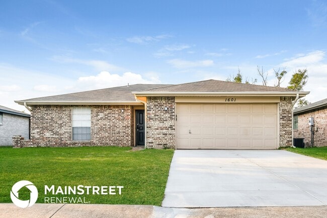 property at 1601 Chapman Dr