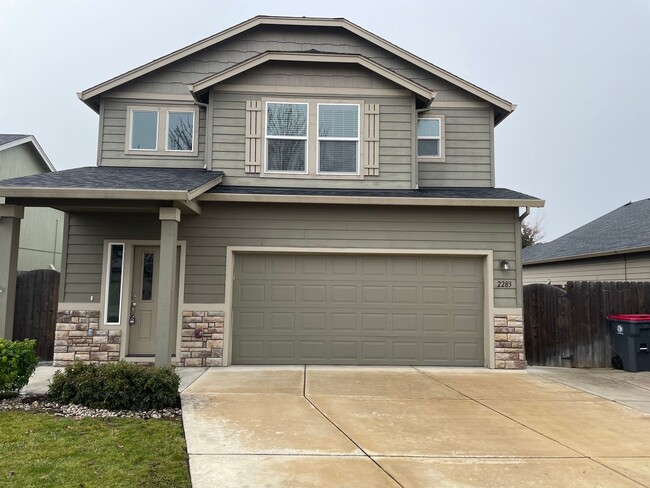 property at 2283 Kingswood Dr